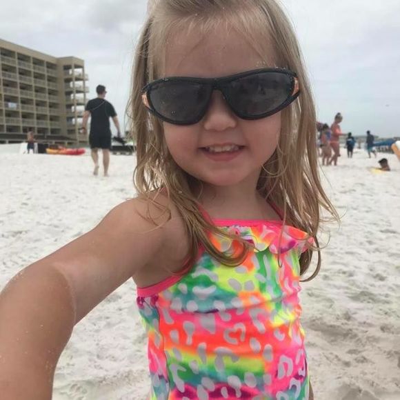 Meet your Posher, Rachel - Picture 1 of 1